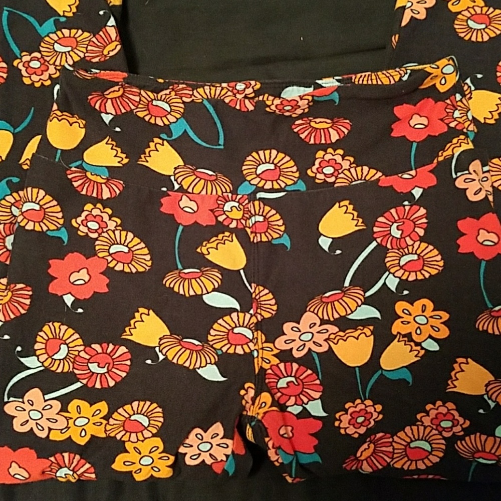 Lularoe floral print leggings